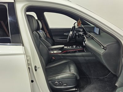 2021 Genesis GV70 — миниатюра 17