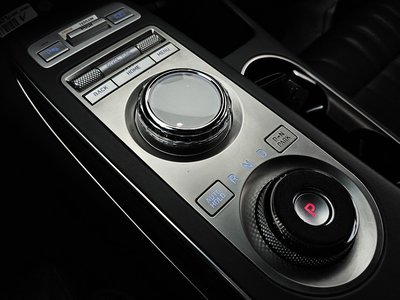 2021 Genesis GV70 — миниатюра 12