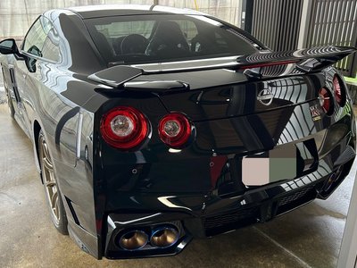 NISSAN GT-R - 4