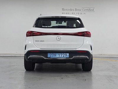 صورة 3 لـ 2025 Mercedes-BENZ EQA