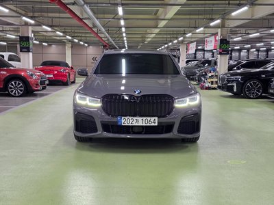 BMW 7 SERIES - 2