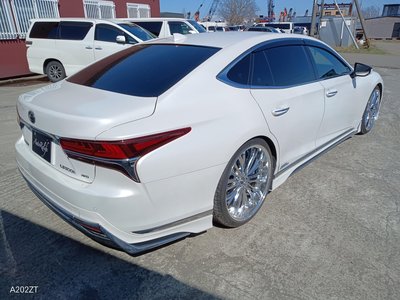 LEXUS LS - 7