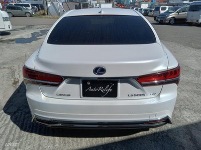 LEXUS LS - 6