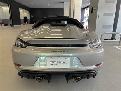 PORSCHE 718 - 8