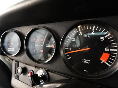 1984 Porsche 911 thumbnail 30