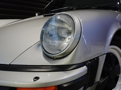 1984 Porsche 911 thumbnail 39