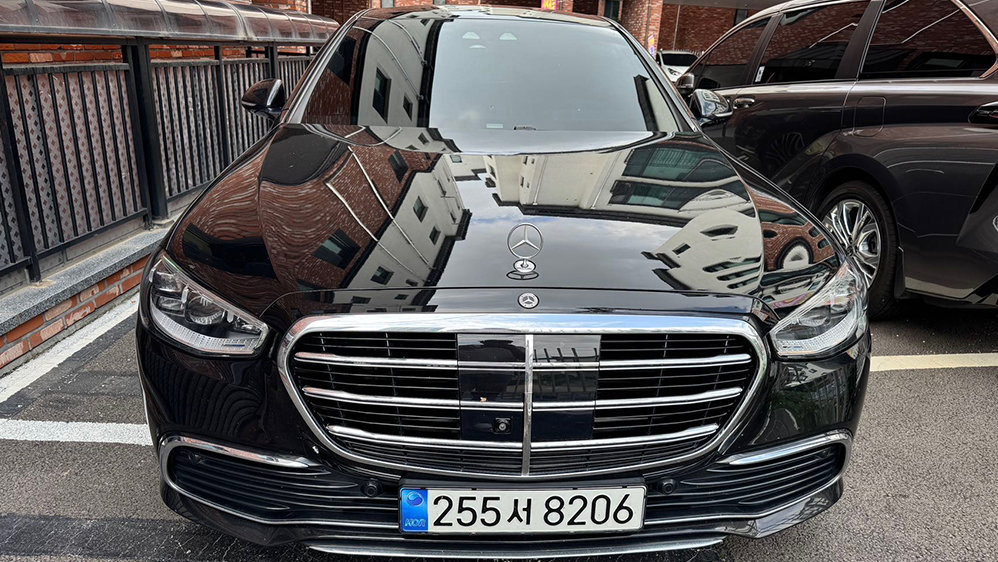 MERCEDES-BENZ S-CLASS - View 1