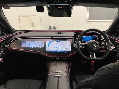 MERCEDES-BENZ E-CLASS - 8