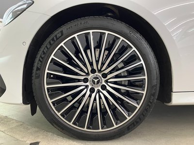 MERCEDES-BENZ E-CLASS - 6