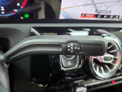 MERCEDES-BENZ CLA - 9