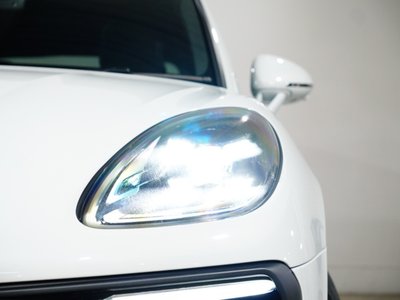 2022 Porsche MACAN — фото 10