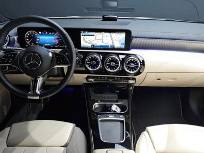 MERCEDES-BENZ CLA - 5