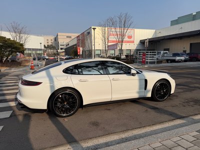 PORSCHE PANAMERA - 5