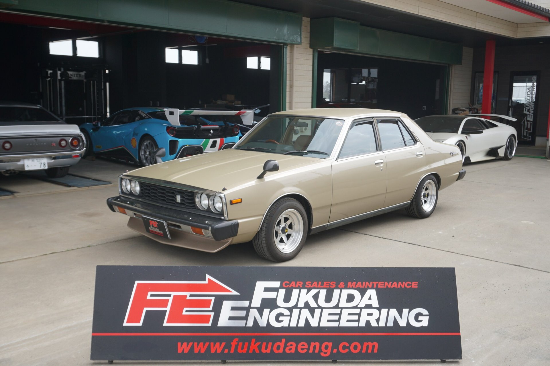 NISSAN SKYLINE - View 1