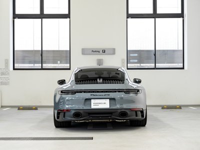 PORSCHE 911 - 4