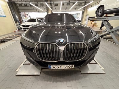 BMW 7 SERIES - 4