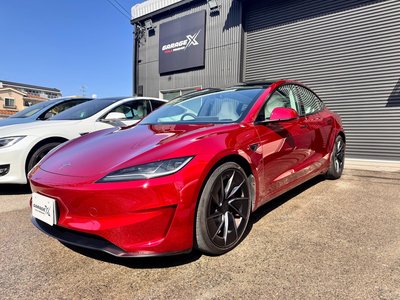 TESLA MODEL 3 - 2