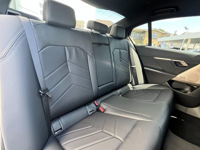 BMW I5 - 5