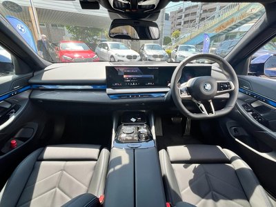 BMW I5 - 6