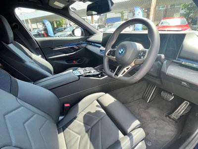BMW I5 - 9