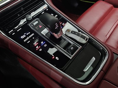 PORSCHE PANAMERA - 9