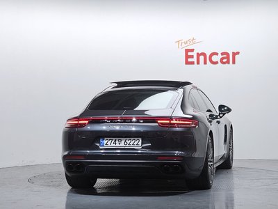 PORSCHE PANAMERA - 3
