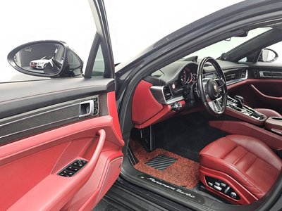PORSCHE PANAMERA - 10