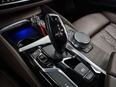 BMW 5 SERIES - 9