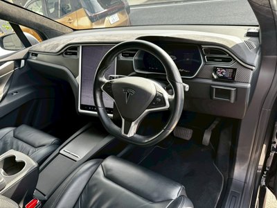 2017 Tesla MODEL X 照片 12