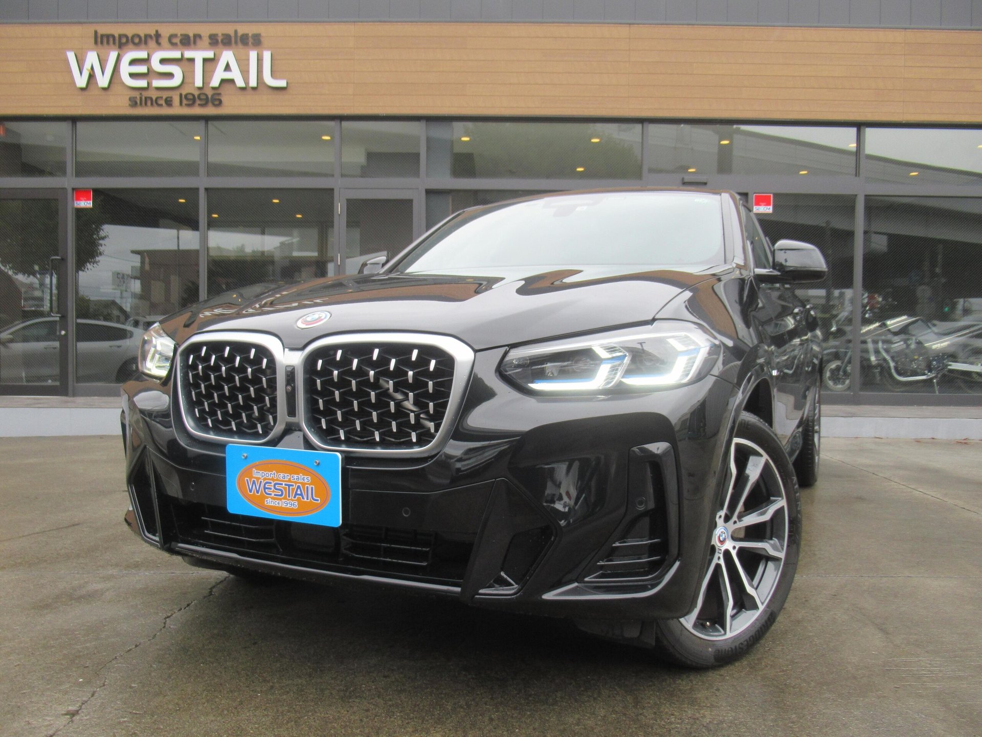 BMW X4 - View 1