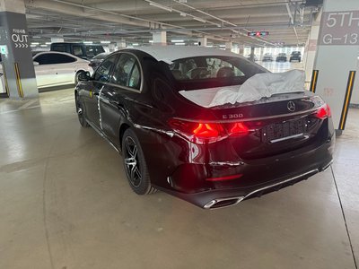 MERCEDES-BENZ E-CLASS - 4