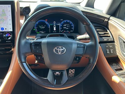 صورة 8 لـ 2024 Toyota VELLFIRE