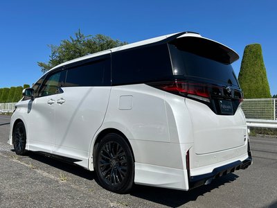 صورة 10 لـ 2024 Toyota VELLFIRE