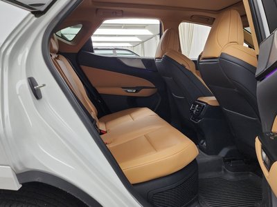 صورة مصغرة 18 لـ 2025 Lexus NX