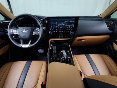 2025 Lexus NX photo 5