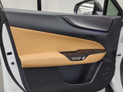 صورة مصغرة 14 لـ 2025 Lexus NX