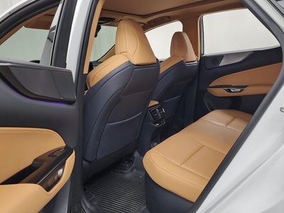 صورة مصغرة 16 لـ 2025 Lexus NX