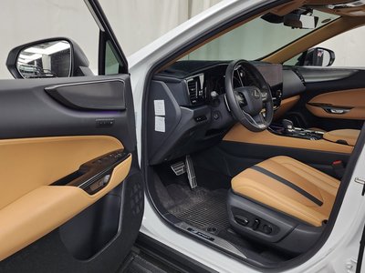 صورة مصغرة 13 لـ 2025 Lexus NX