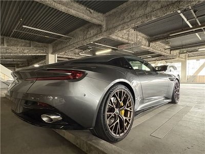 ASTON MARTIN DB12 - 2