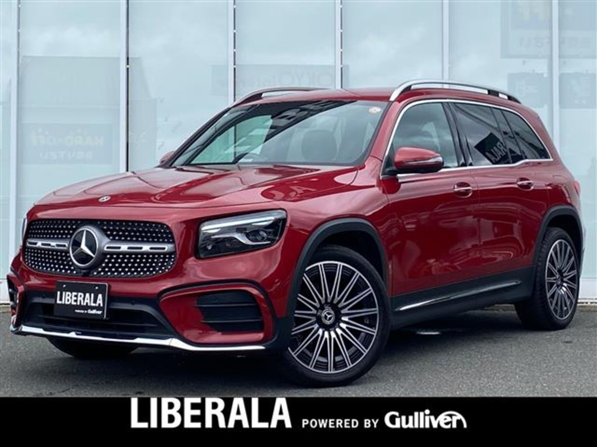 2025 Mercedes-BENZ GLB photo 1