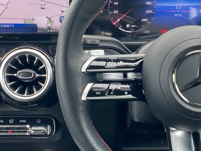 2025 Mercedes-BENZ GLB thumbnail 30