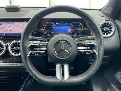 MERCEDES-BENZ GLB - 9
