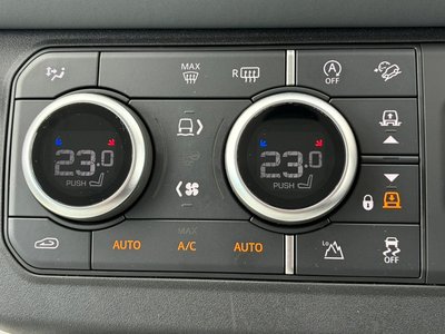 2025 LAND Rover DEFENDER — миниатюра 16