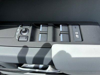 2025 LAND Rover DEFENDER — миниатюра 69