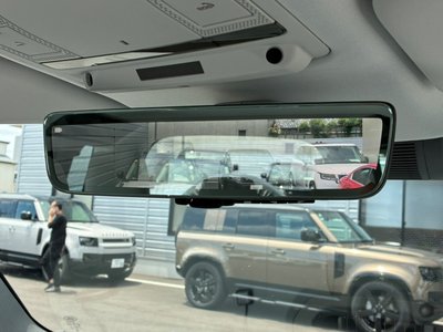2025 LAND Rover DEFENDER — миниатюра 17