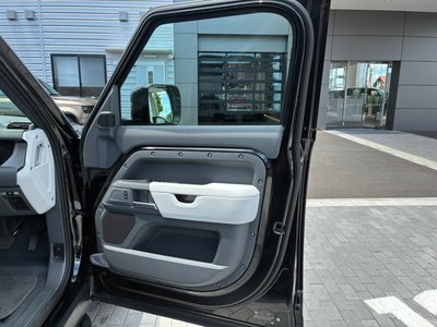 2025 LAND Rover DEFENDER — миниатюра 54
