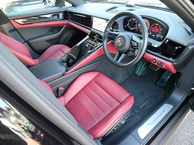 PORSCHE PANAMERA - 8