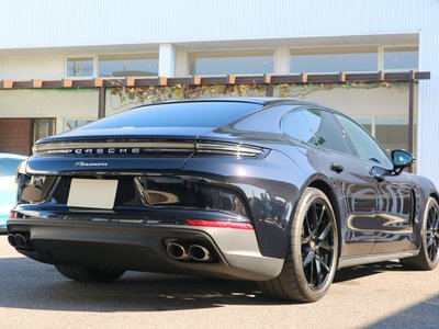 PORSCHE PANAMERA - 4