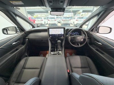 2025 Toyota ALPHARD — миниатюра 34