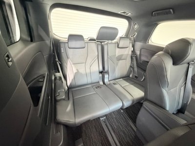 2025 Toyota ALPHARD — фото 6